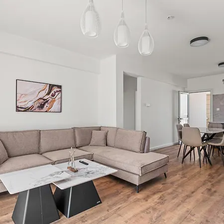 Nautical Club Penthouse * 拉纳卡