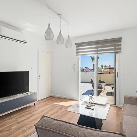 Апартаменти Nautical Club Penthouse Ларнака