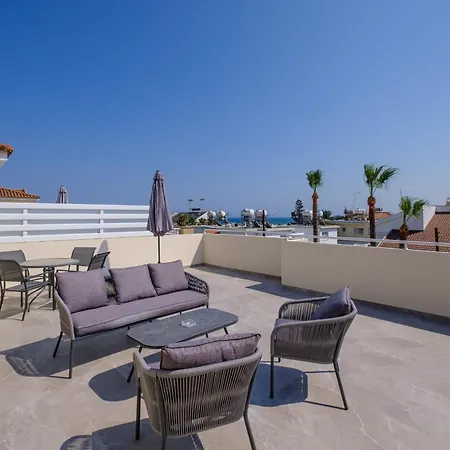 Nautical Club Penthouse Larnaca