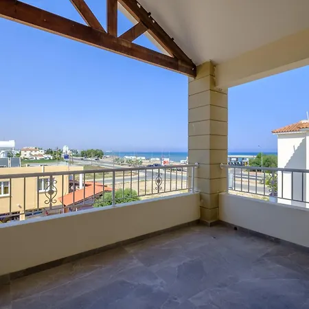 Nautical Club Penthouse Apartmán *